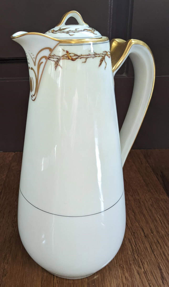Schleiger 939 Chocolate Pot & Lid by Haviland-1