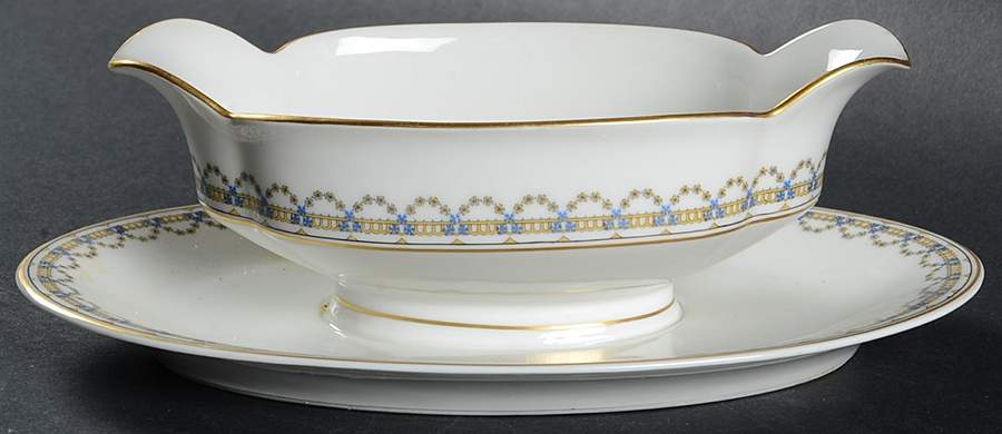 Schleiger 994 Gravy Boat with Attached Underplate by Haviland-1