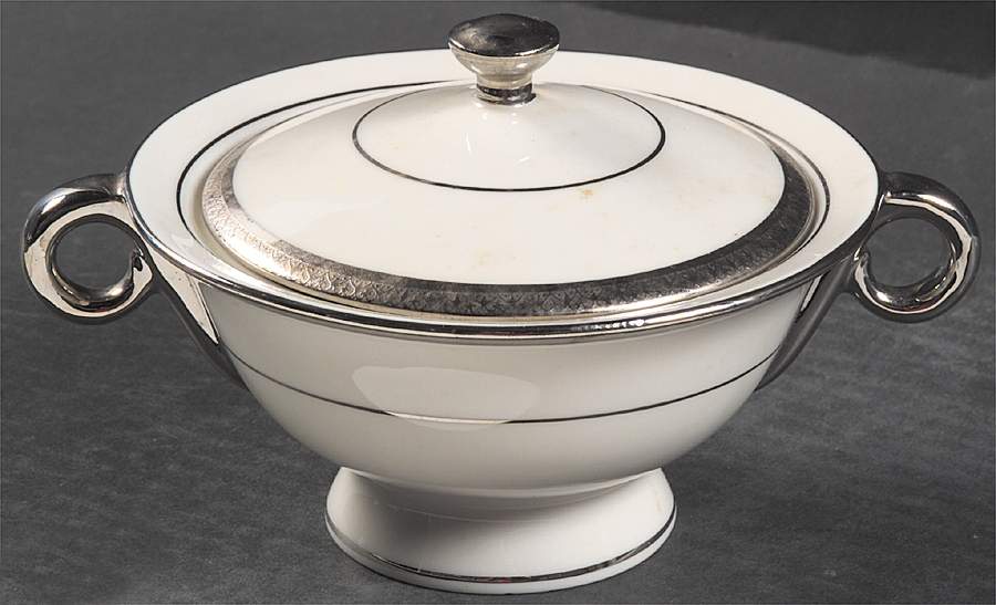 Shelton Sugar Bowl & Lid by Haviland-1