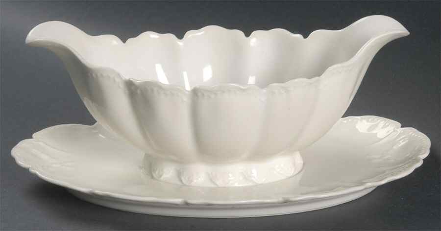 Star Gravy Boat with Attached Underplate by Haviland-1
