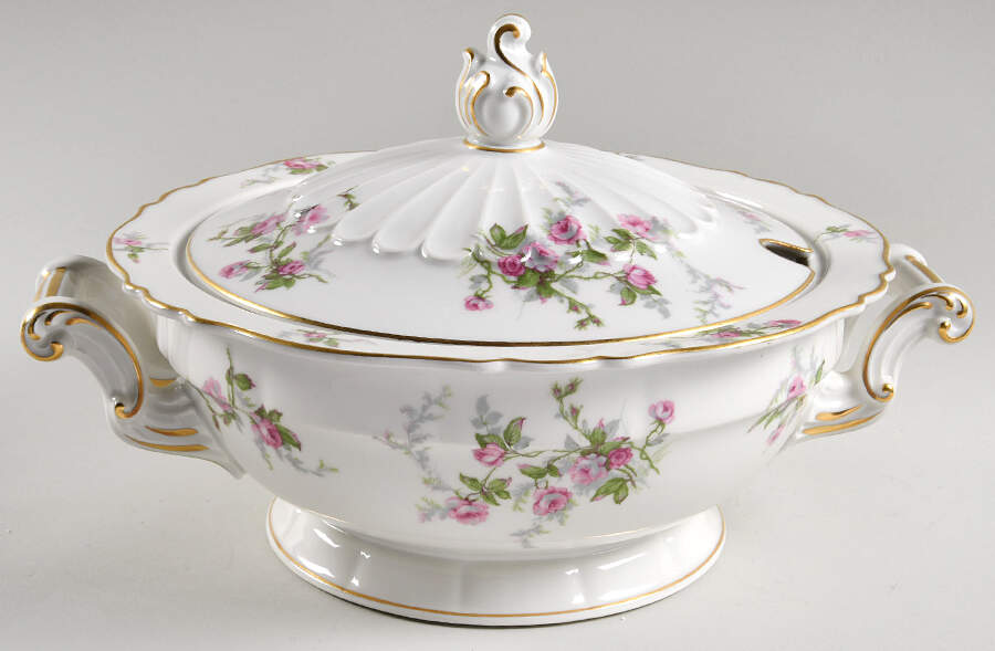 Sylvia White (Louis XIV, Newer) Tureen &  Lid by Haviland-1