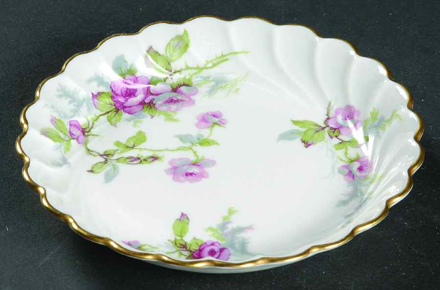 Sylvia White (Torse Shape) Coaster by Haviland-1