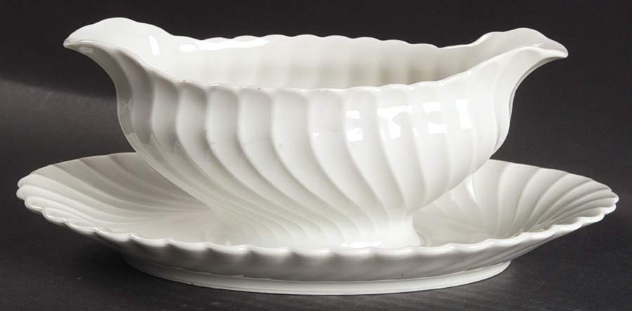 Torse White (Newer, Post 1950) Gravy Boat with Attached Underplate by Haviland-1