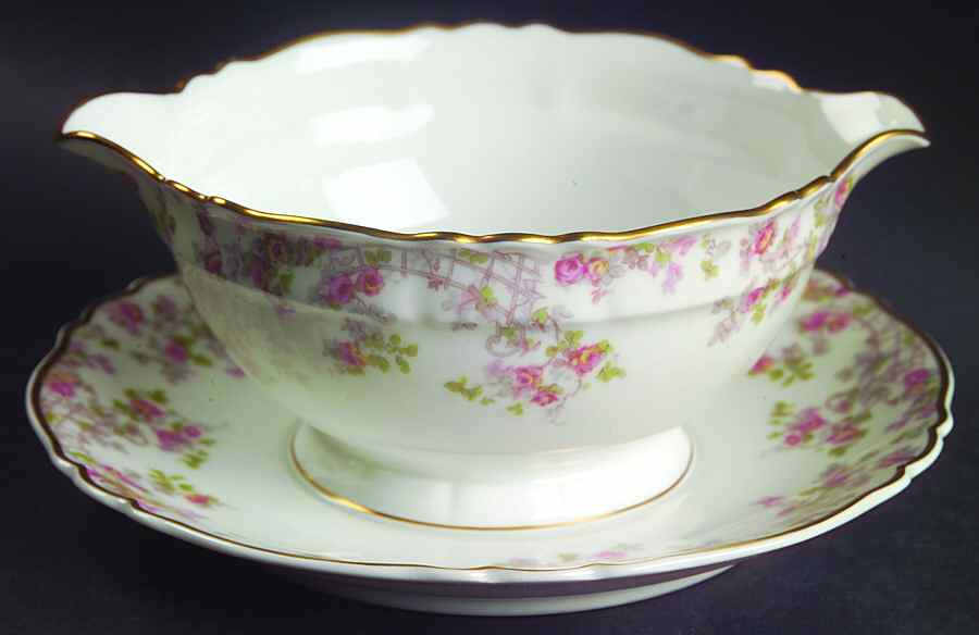 Trellis (Newer) Gravy Boat with Attached Underplate by Haviland-1