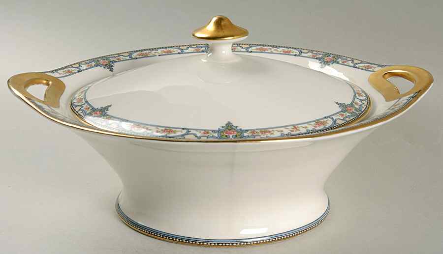 Troy (New York) Round Covered Vegetable by Haviland-1