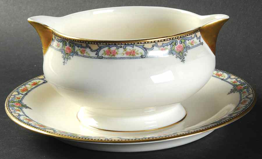 Troy (New York) Gravy Boat with Attached Underplate by Haviland-1