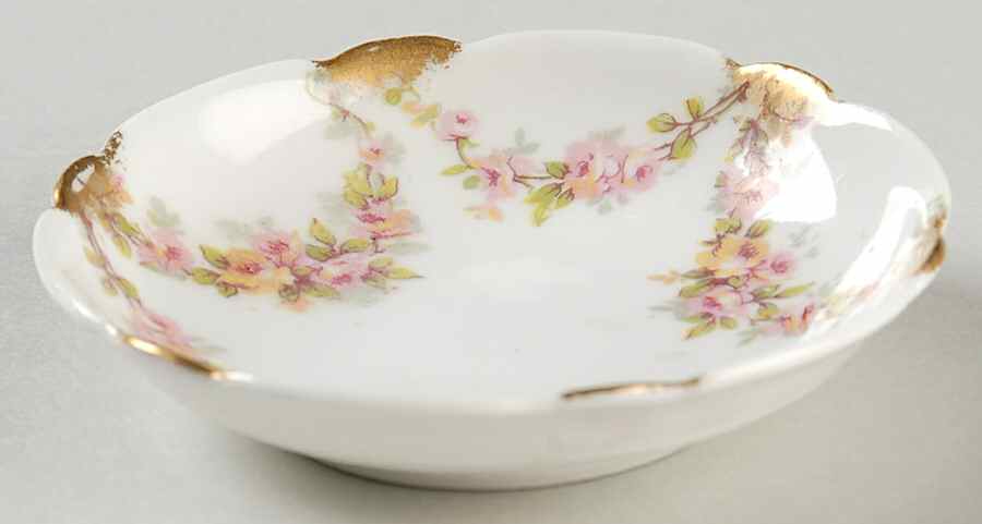 Varenne (France) Butter Pat by Haviland-1