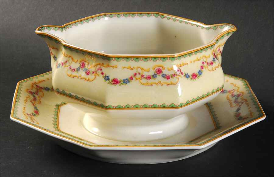 Venice Gravy Boat with Attached Underplate by Haviland-1