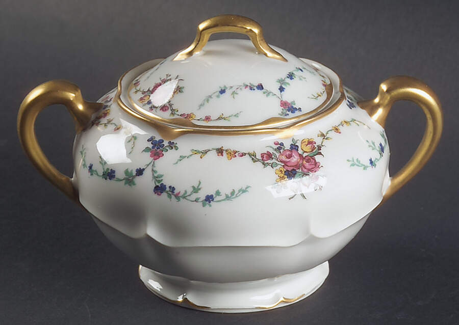 Victoria (Older, Scalloped) Sugar Bowl & Lid by Haviland-1