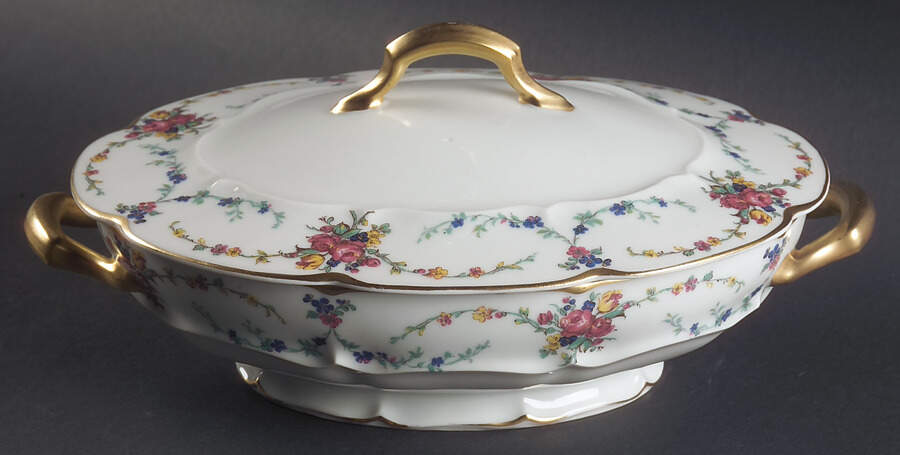 Victoria (Older, Scalloped) Oval Covered Vegetable by Haviland-1