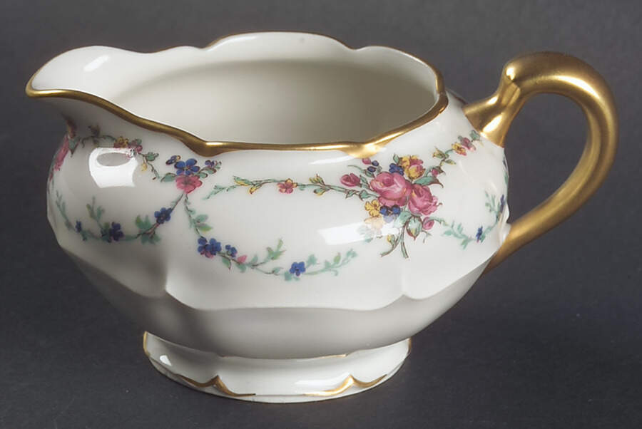 Victoria (Older, Scalloped) Creamer by Haviland-1