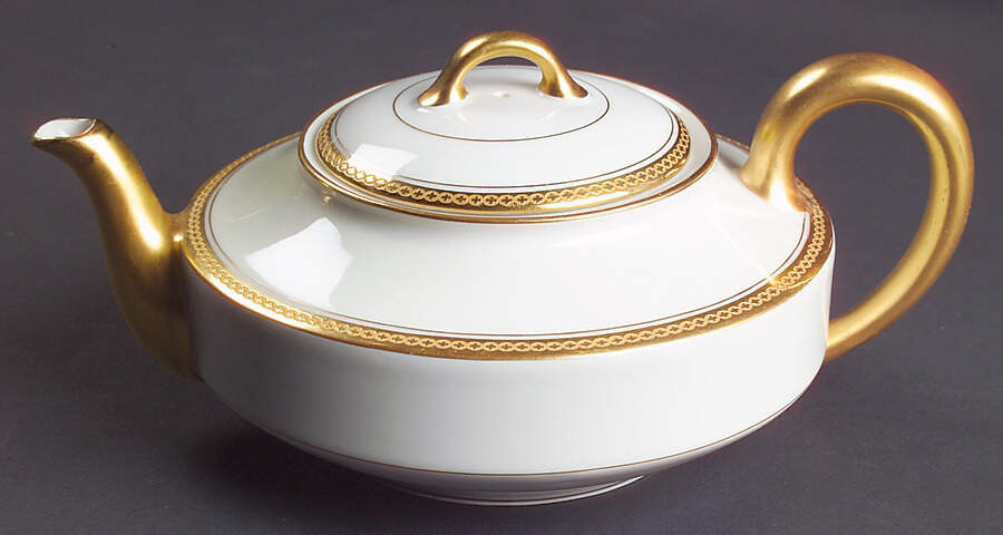 Wellesley  Teapot & Lid by Haviland-1