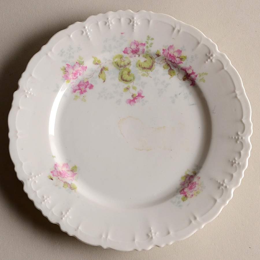 9374 Dessert/Pie Plate by Habsburg-1