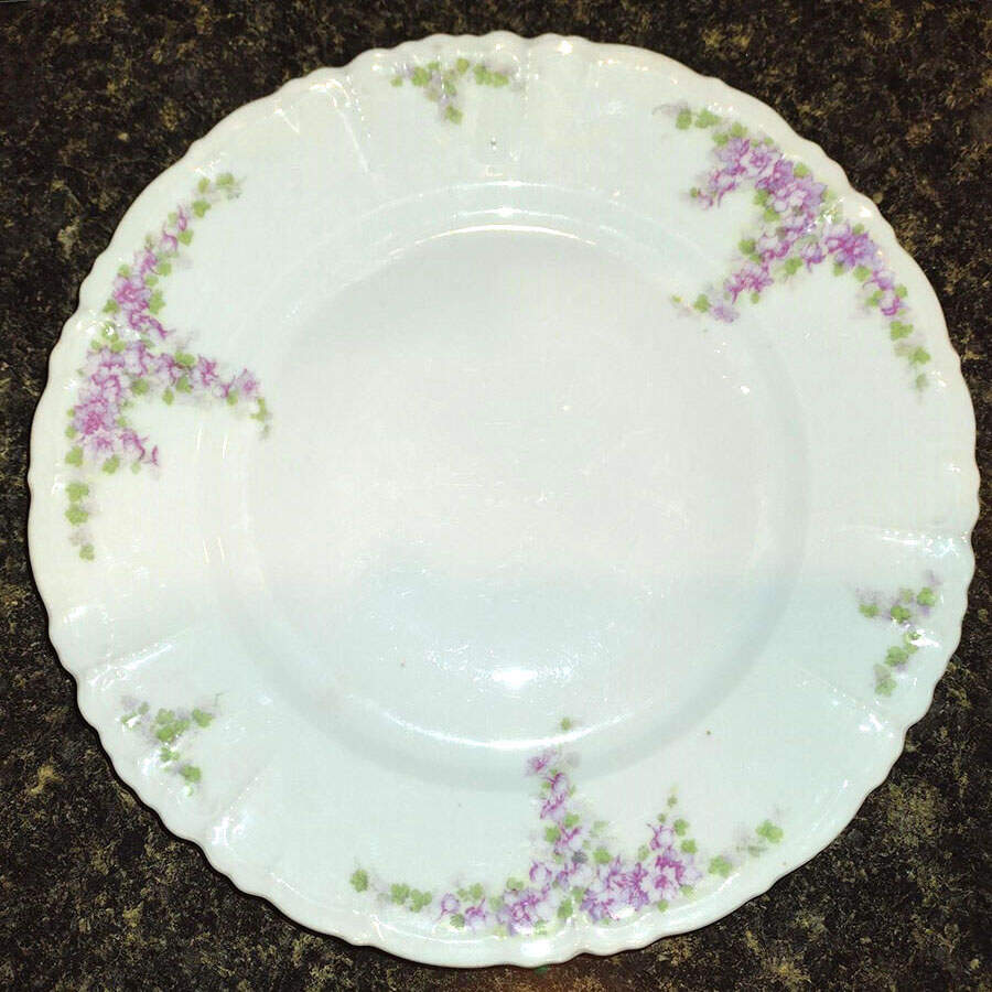 HAB13 Dinner Plate by Habsburg-1