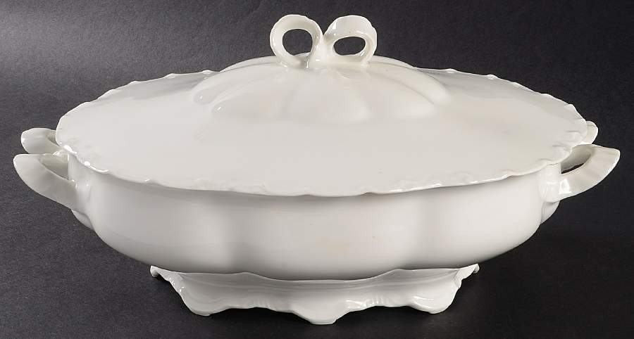 HAB2 Oval Covered Vegetable by Habsburg-1