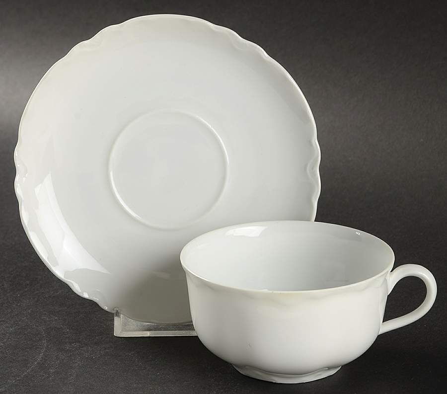 HAB2 Flat Cup & Saucer Set by Habsburg-1