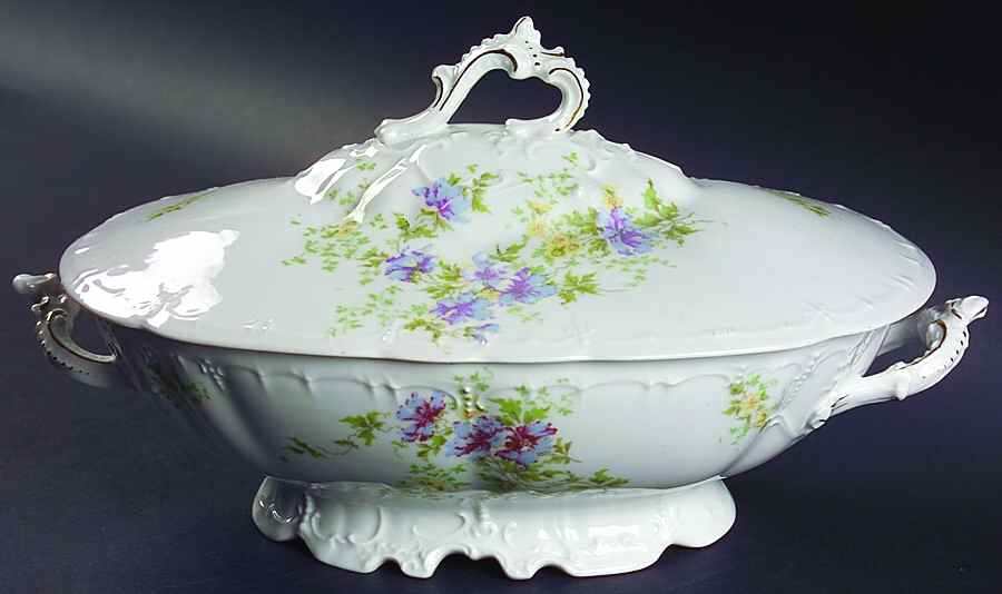 9221 Oval Covered Vegetable by Habsburg-1