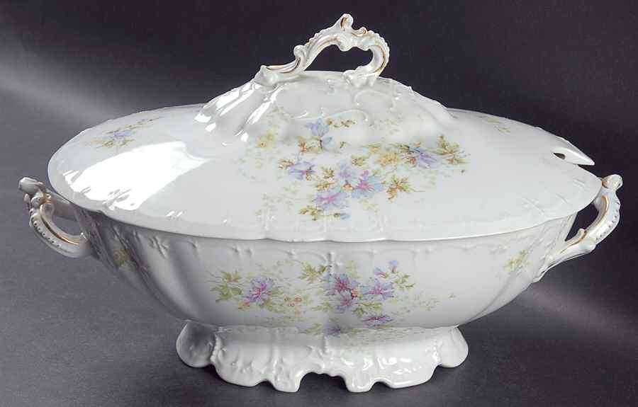 9221 Oval Tureen & Lid by Habsburg-1