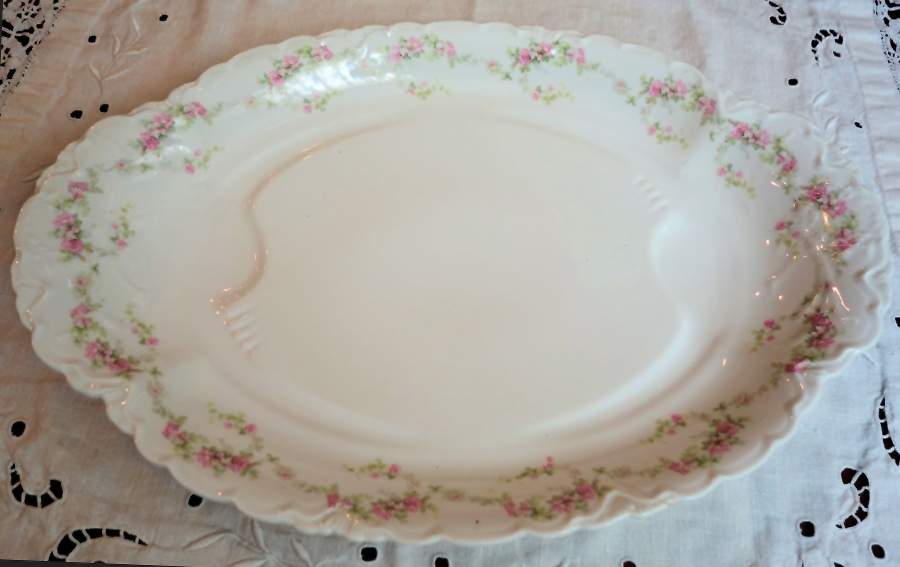 HAB26 18" Oval Serving Platter by Habsburg-1