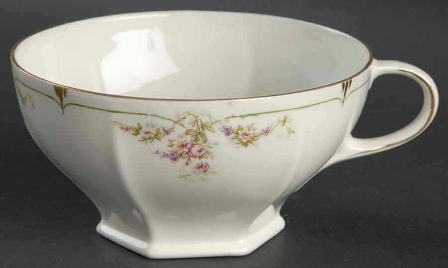 Juliette Oversized Cup by Habsburg-1