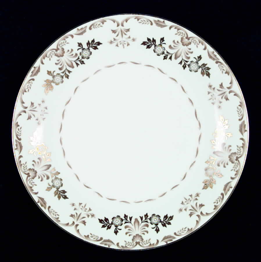Classique Gold Dinner Plate by Harmony House China-1