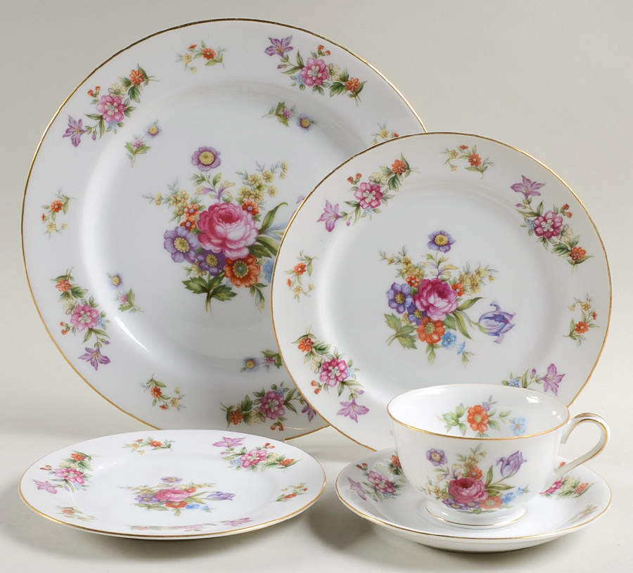 Dresdania 5 Piece Place Setting by Harmony House China-1