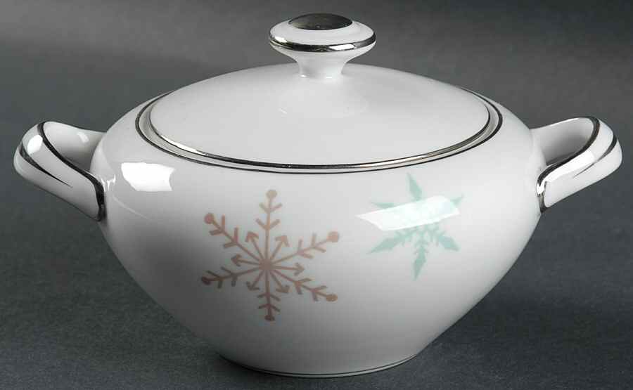 Snowflake (All Over Flakes) Sugar Bowl & Lid by Harmony House China-1