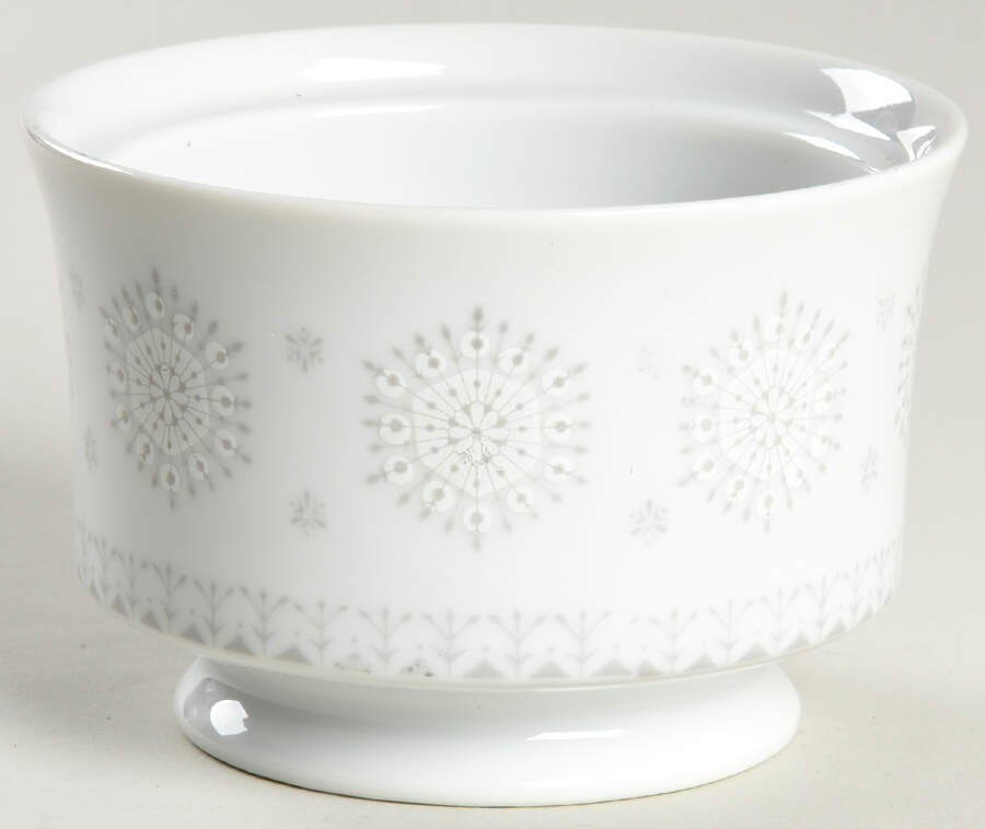 Snowflake (Flakes On Edge) Sugar Bowl No Lid by Harmony House China-1