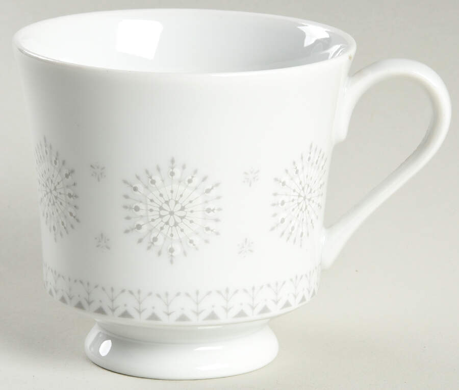 Snowflake (Flakes On Edge) Footed Cup by Harmony House China-1