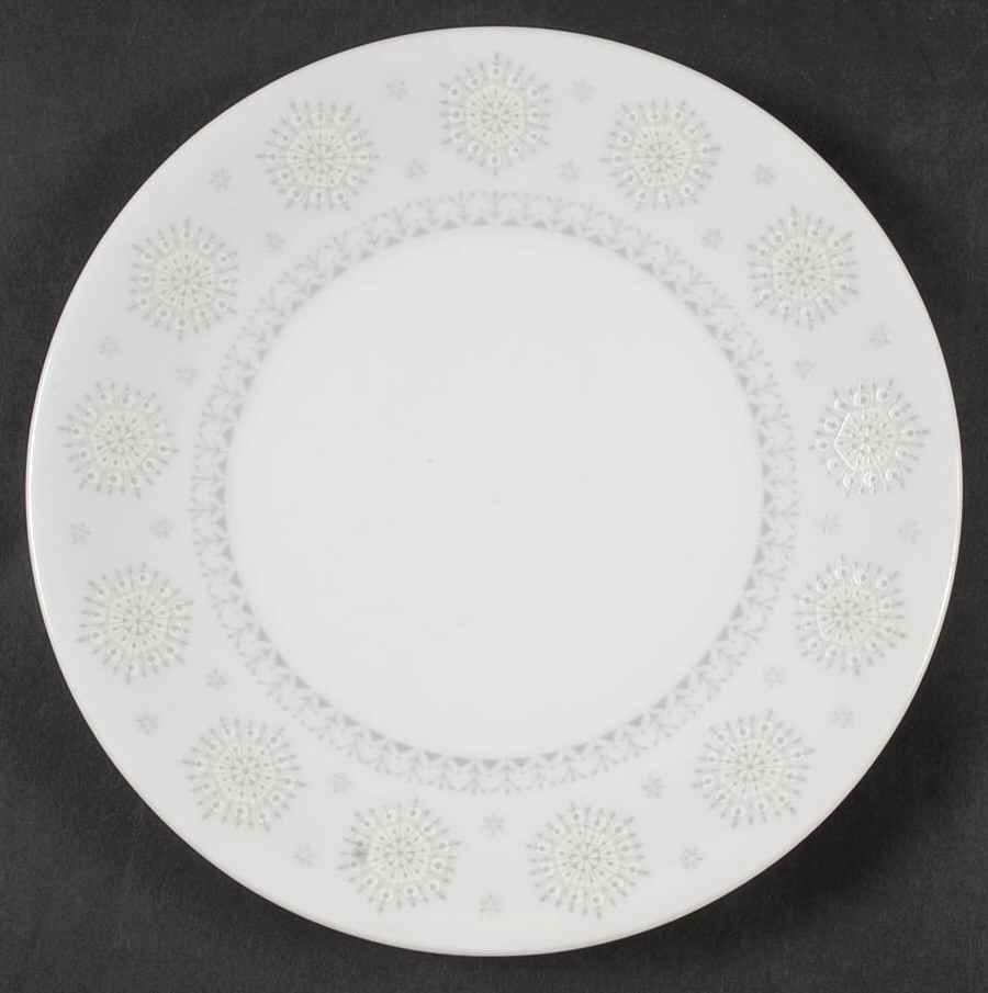 Snowflake (Flakes On Edge) Salad Plate by Harmony House China-1