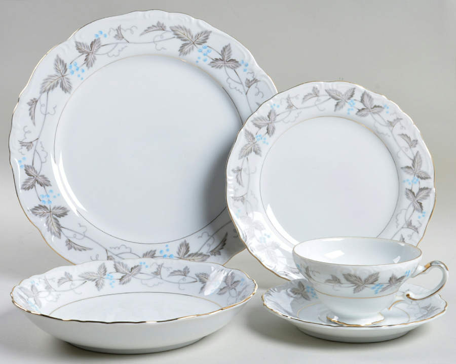 Vintage 40 Piece Estate Set by Harmony House China-1