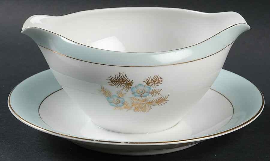 Radcliffe Gravy Boat with Attached Underplate by Halsey-1