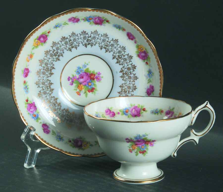 3069-6 Footed Cup & Saucer Set by Hammersley-1