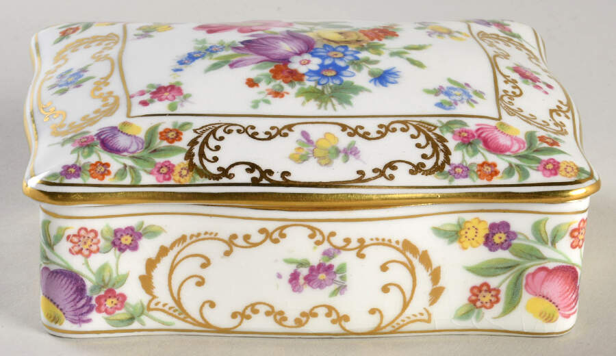 Dresden Sprays Cigarette Box & Lid by Hammersley-1