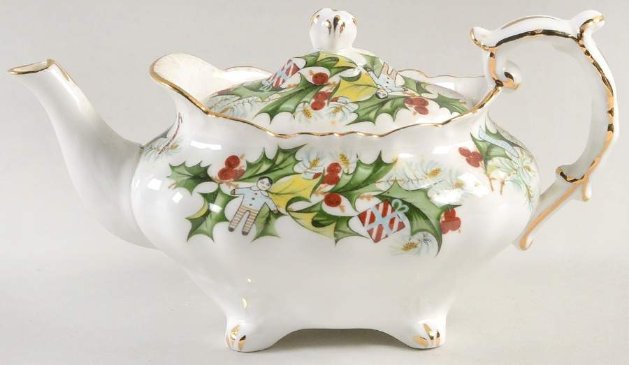 Christmas Holly Individual Teapot & Lid by Hammersley-1