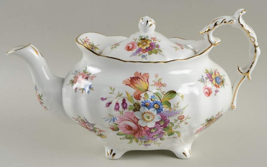 Howard Sprays (Scalloped, Embossed) Teapot & Lid by Hammersley-1