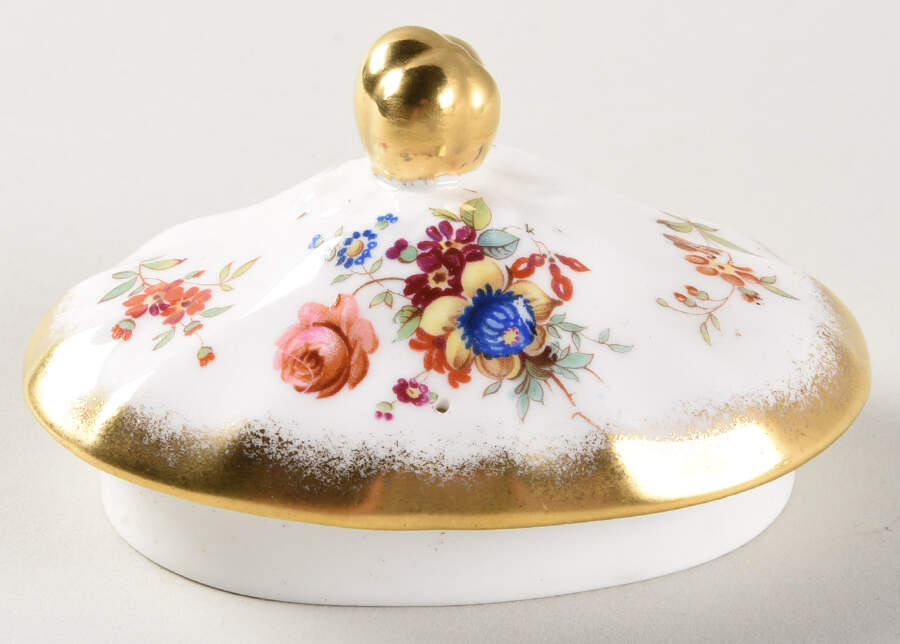 Lady Patricia (Scalloped, Embossed) Lid for Teapot by Hammersley-1