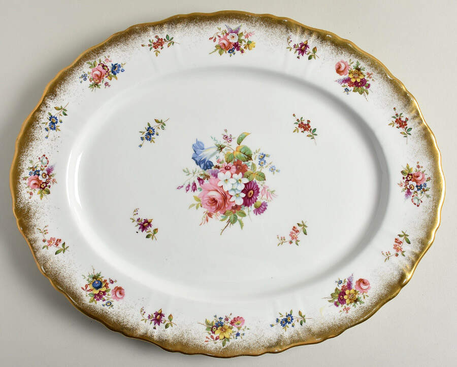Lady Patricia (Scalloped, Embossed) 16" Oval Serving Platter by Hammersley-1
