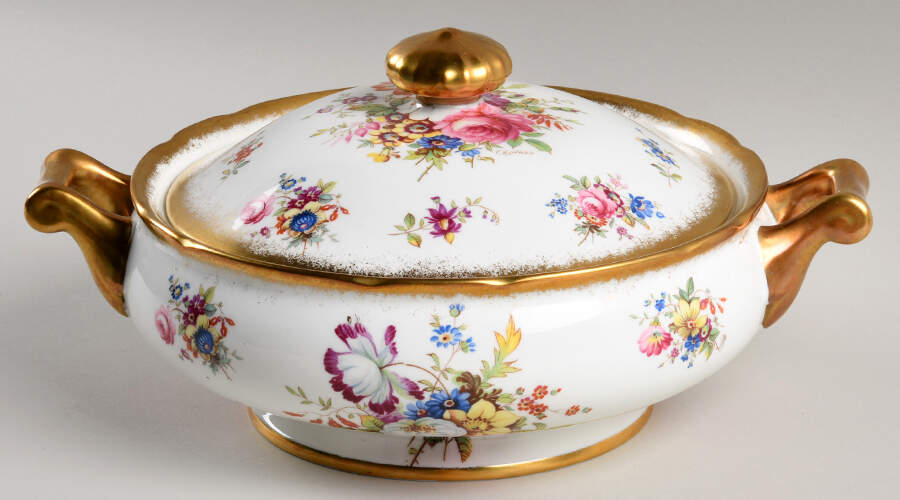 Lady Patricia (Scalloped, Embossed) Round Covered Vegetable by Hammersley-1