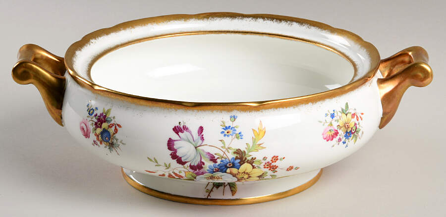 Lady Patricia (Scalloped, Embossed) Round Vegetable No Lid by Hammersley-1
