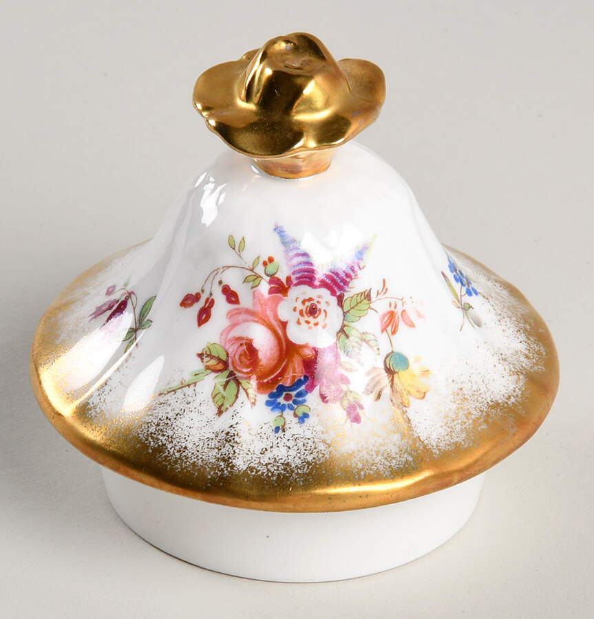 Lady Patricia (Scalloped, Embossed) Lid for Coffee Pot by Hammersley-1