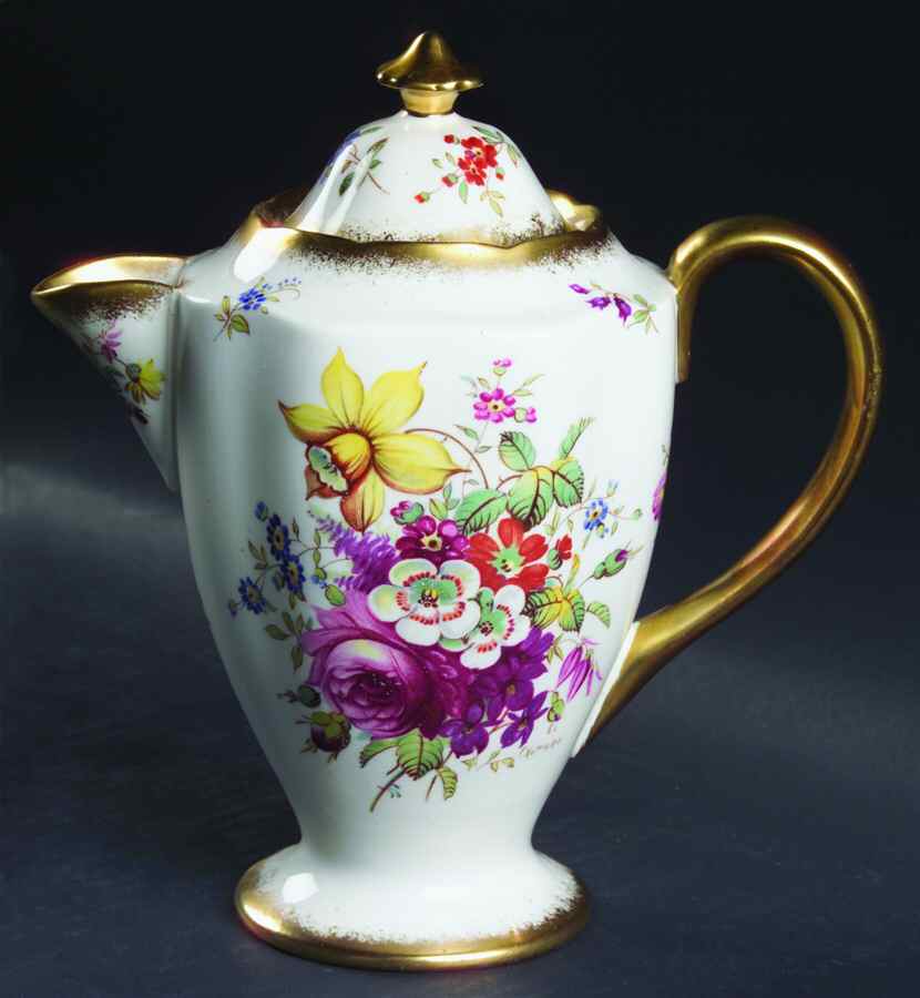 Lady Patricia (Scalloped, Embossed) Hot Water Jug & Lid by Hammersley-1