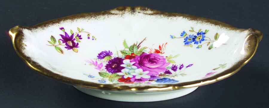 Lady Patricia (Scalloped, Embossed) Soap Dish by Hammersley-1
