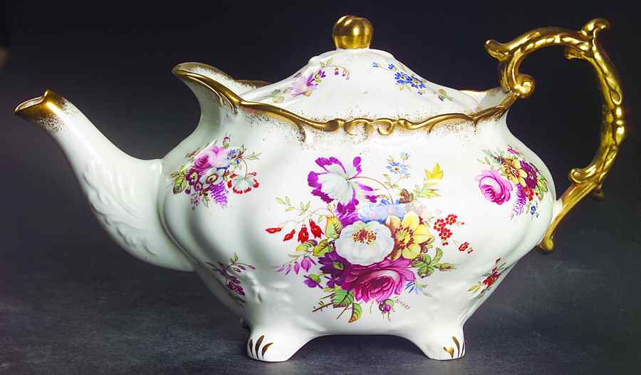 Lady Patricia (Scalloped, Embossed) Mini Teapot & Lid by Hammersley-1