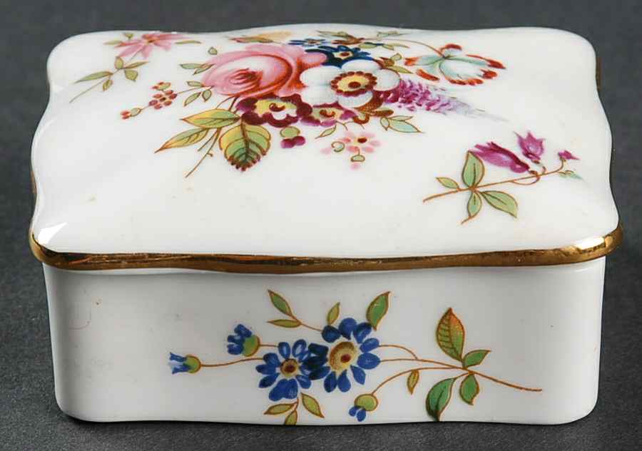 Minuet Trinket Box & Lid by Hammersley-1
