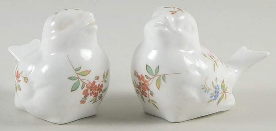 Minuet Figural Salt & Pepper Set by Hammersley-1