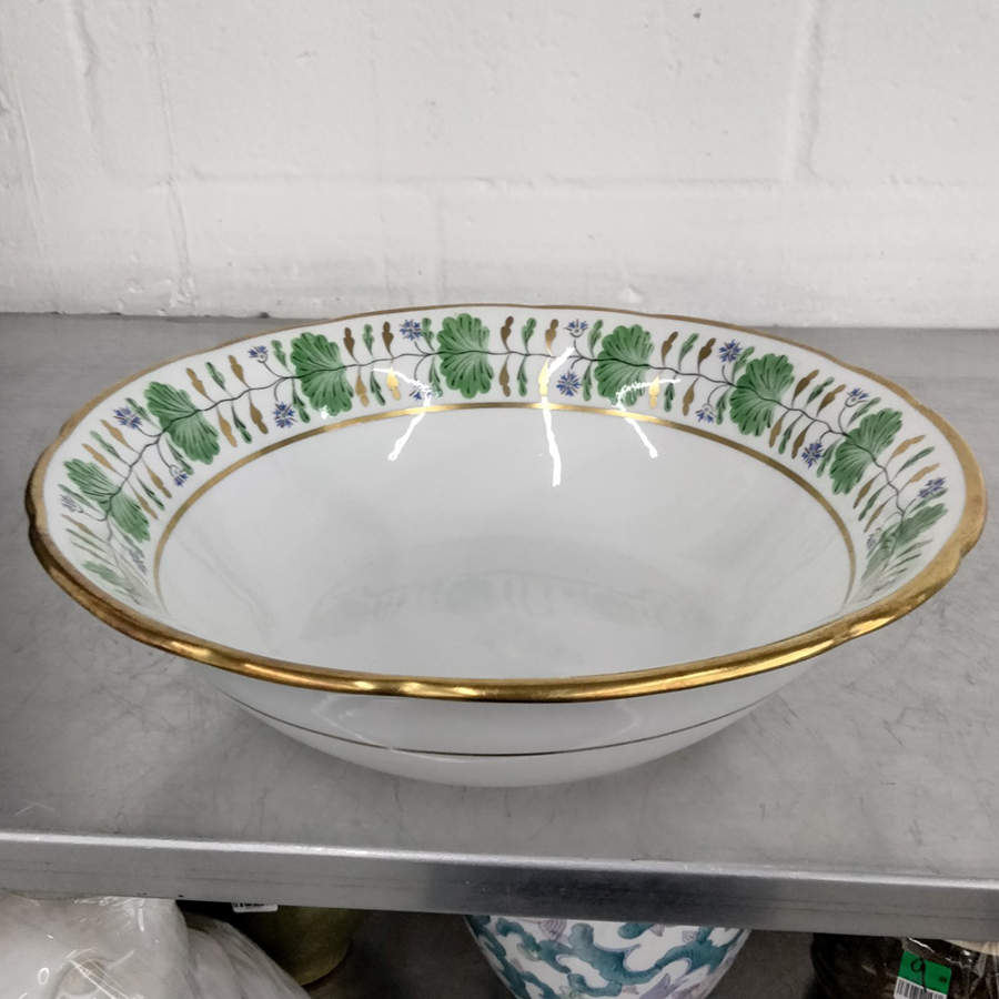 Palmetto 11" Round Vegetable Bowl by Hammersley-1
