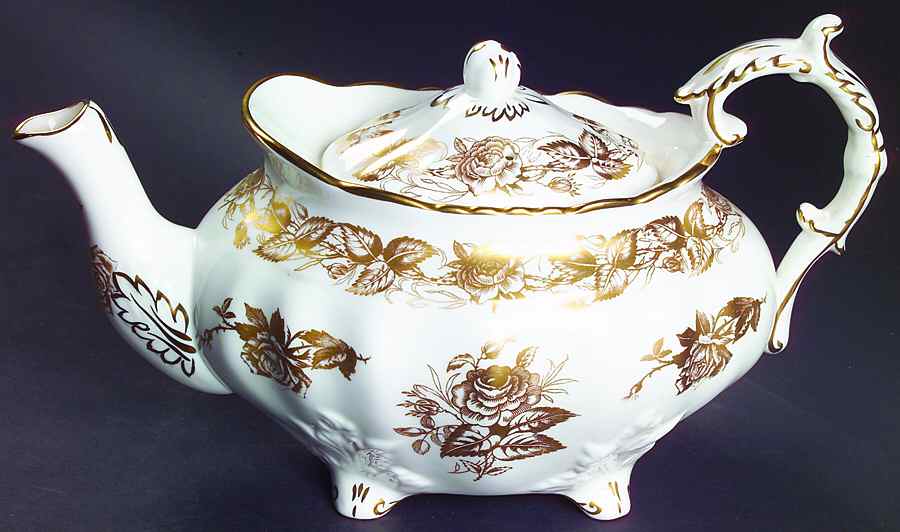 Rose Point Teapot & Lid by Hammersley-1