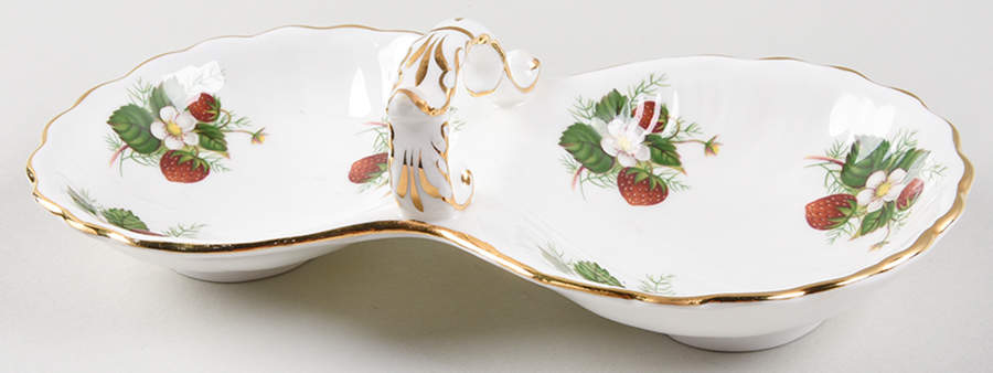 Strawberry Ripe (Small Scallops On Edge) 2-Part Relish by Hammersley-1