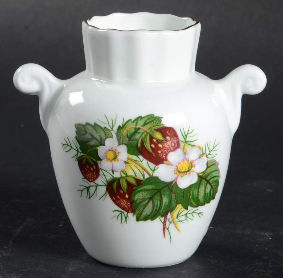 Strawberry Ripe (Small Scallops On Edge) 3" Vase by Hammersley-1
